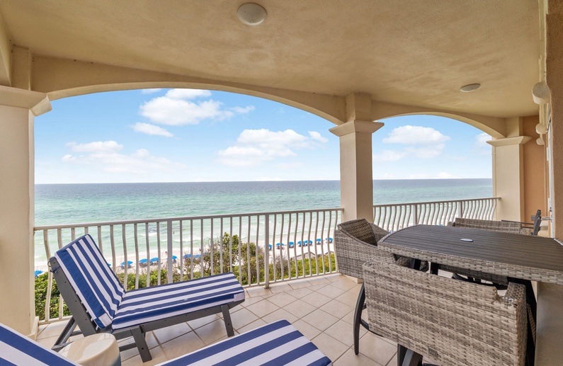 Corner Balcony with Panoramic Gulf Views!