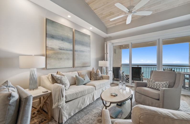 Luxury GULF Front Condo!