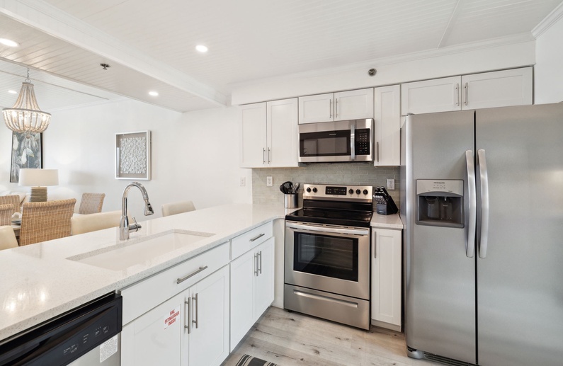 Fully Equipped Kitchen with Stainless Steel Appliances