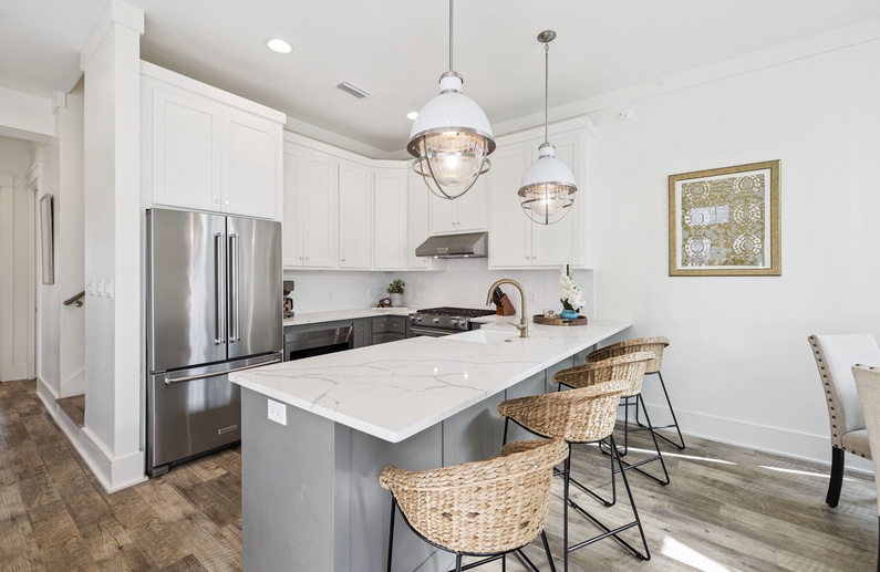 Spacious & Fully Equipped Chef's Kitchen