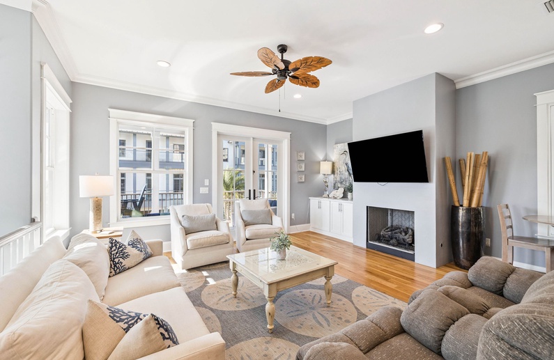 Open & Inviting Living Area