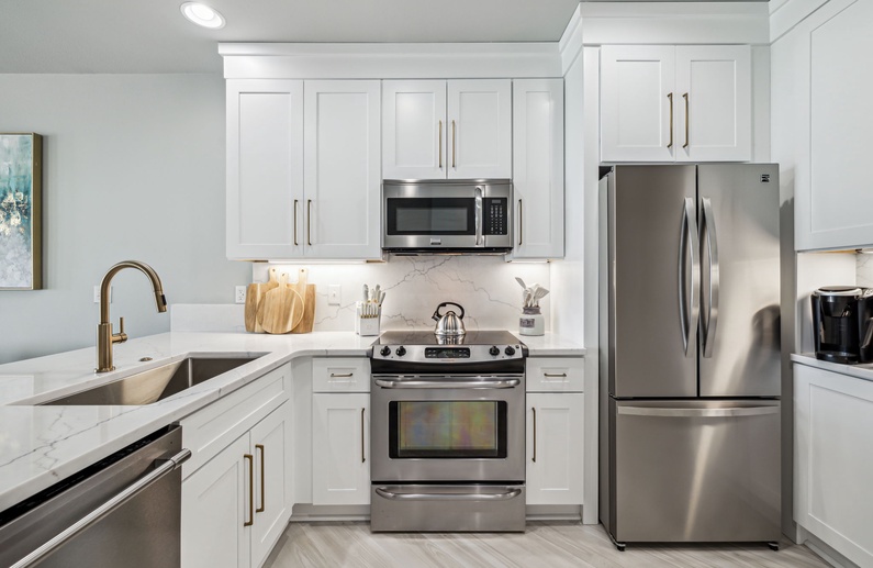 Fully Equipped Chef's Kitchen