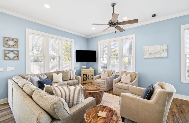 Well Appointed Living Area with Ample Seating