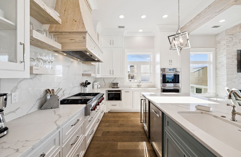 Fully Equipped Chef's Kitchen
