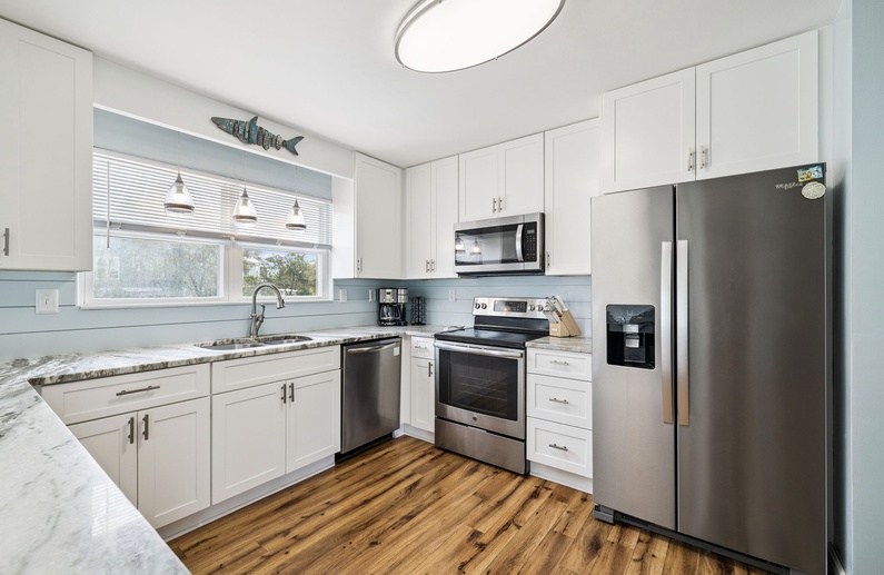 Fully Equipped & Spacious Kitchen!