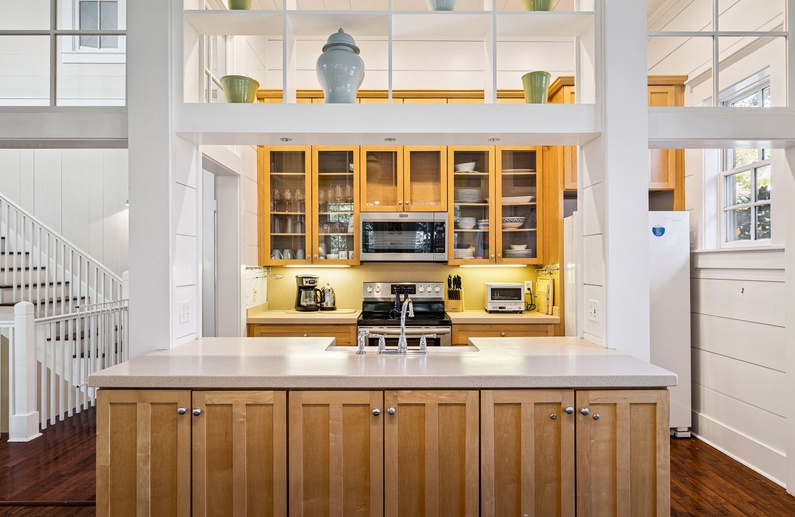 Fully Equipped & Spacious Kitchen!