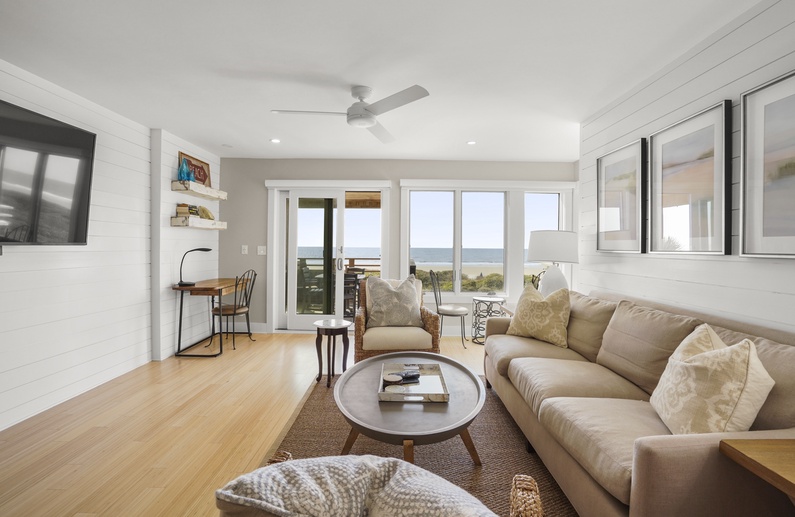 4317 Windswept Villa