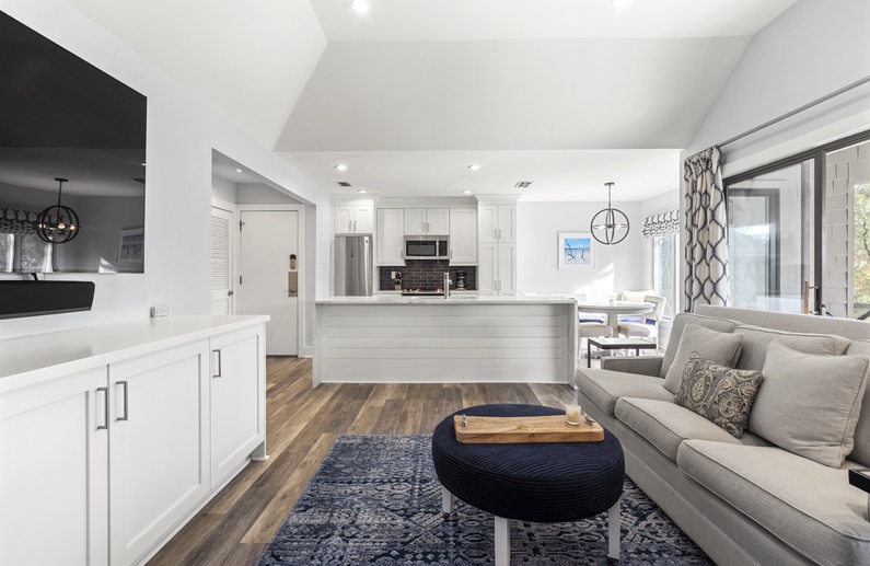 4656 Tennis Club Villa