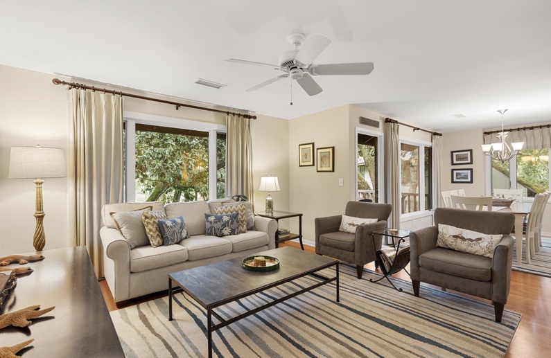 1328 Fairway Oaks Villa