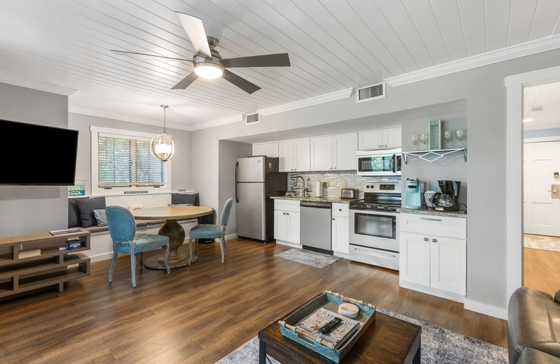 Overview of Living Area, Dining Area and Kitchen