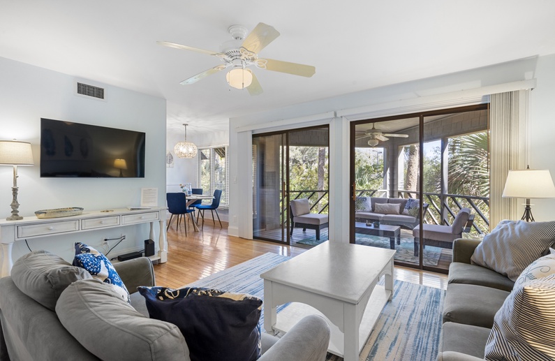 4651 Tennis Club Villa