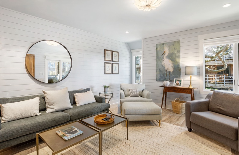 4332 Windswept Villa