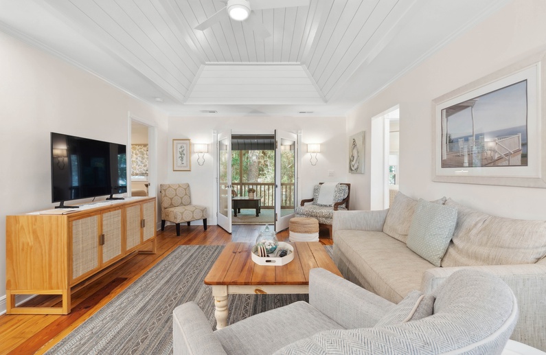 1016 Sparrow Pond Cottage