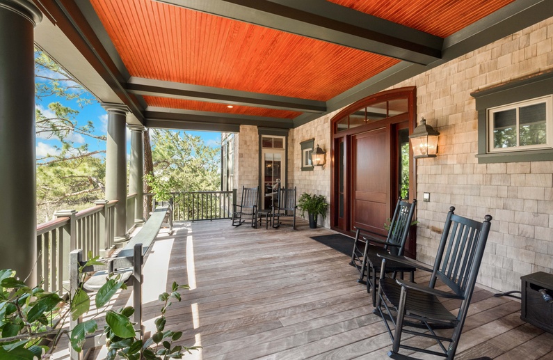 A welcoming entry...