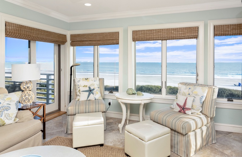 4427 Windswept Villa