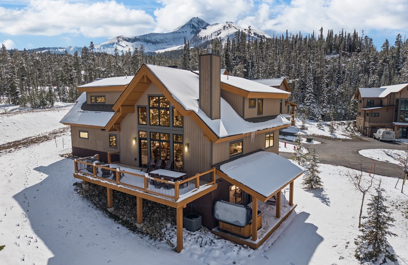 Homestead Chalet | Alpine Haven Photo