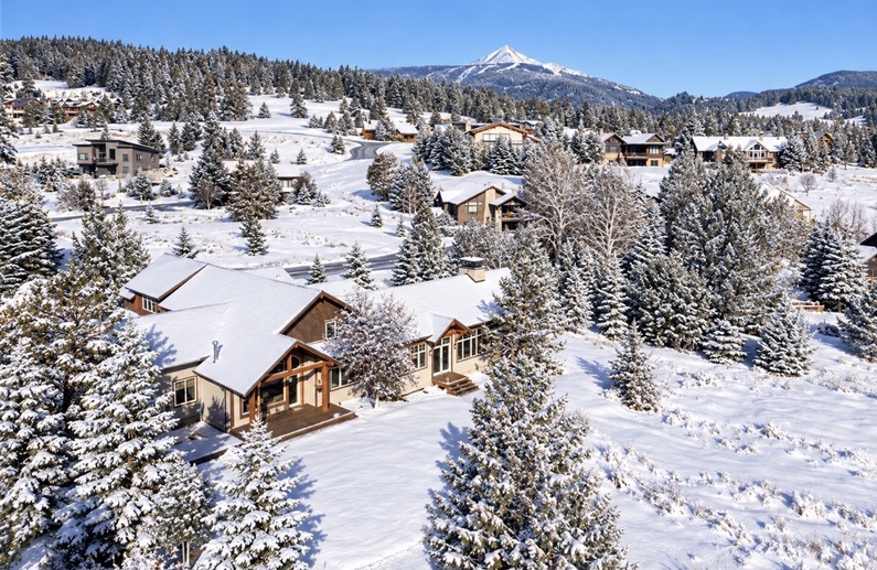 Alpine Crown Retreat