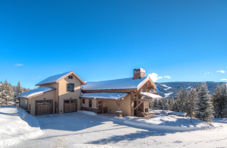 MVC 25 Swift Bear Chalet