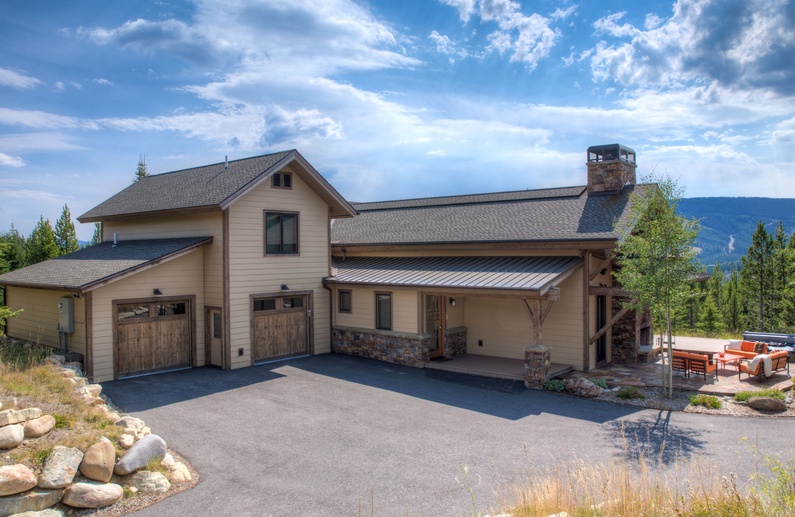 MVC 25 Swift Bear Chalet Photo
