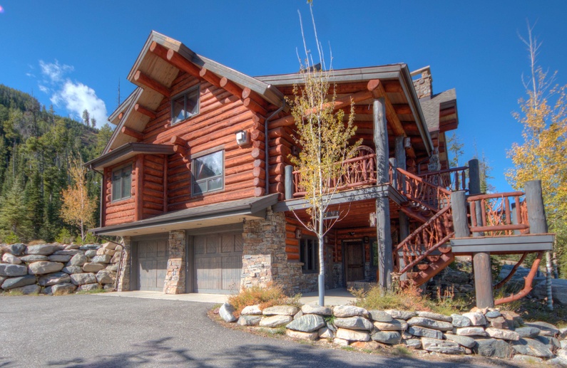 MV Souvenirs Lodge Photo