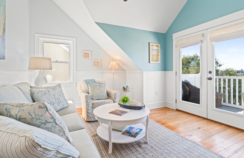Marsh Harbour Inn-Captains Quarters