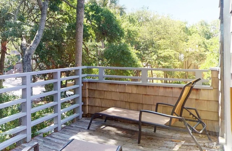 4468 Windswept Villa Woodland View