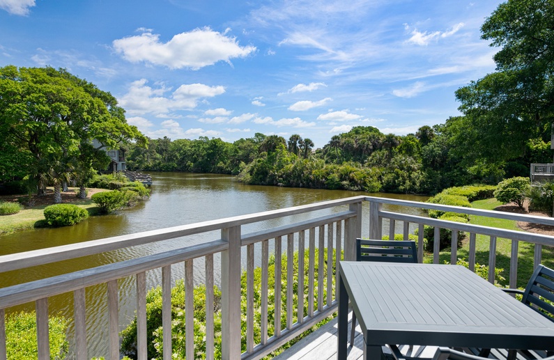 4384 Windswept Lakeside Villa