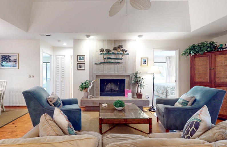 1096 Sparrow Pond Cottage Lagoon View