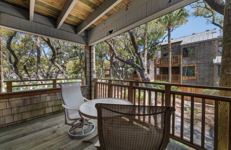 4333 Windswept Villa Woodland View