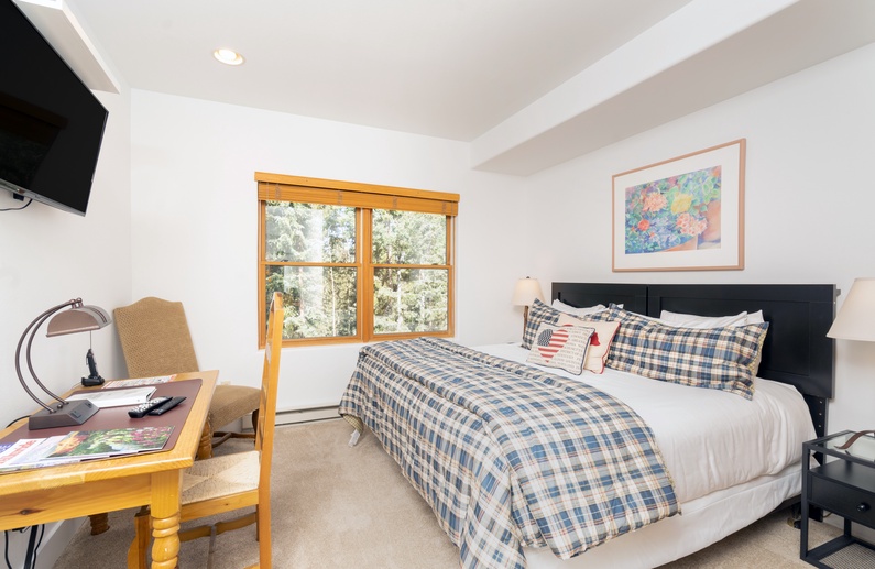 Bear Creek Lodge 205C