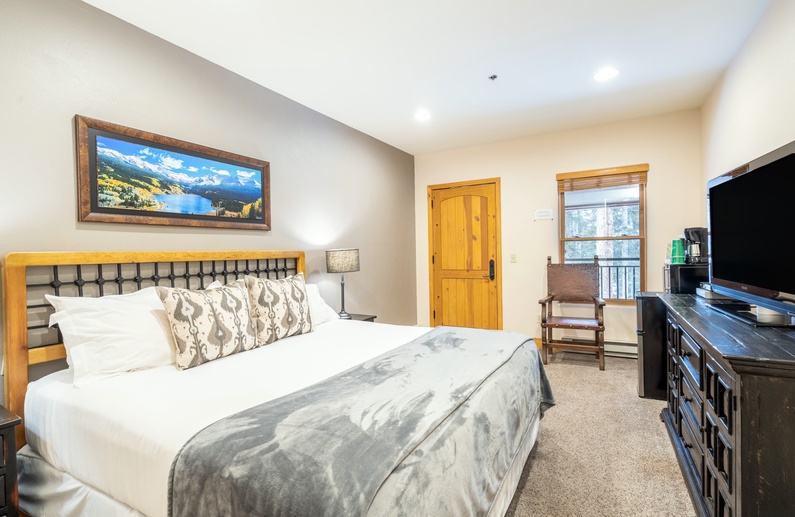 Bear Creek Lodge 105B