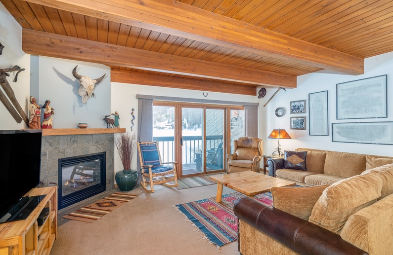 Riverside Condos B101