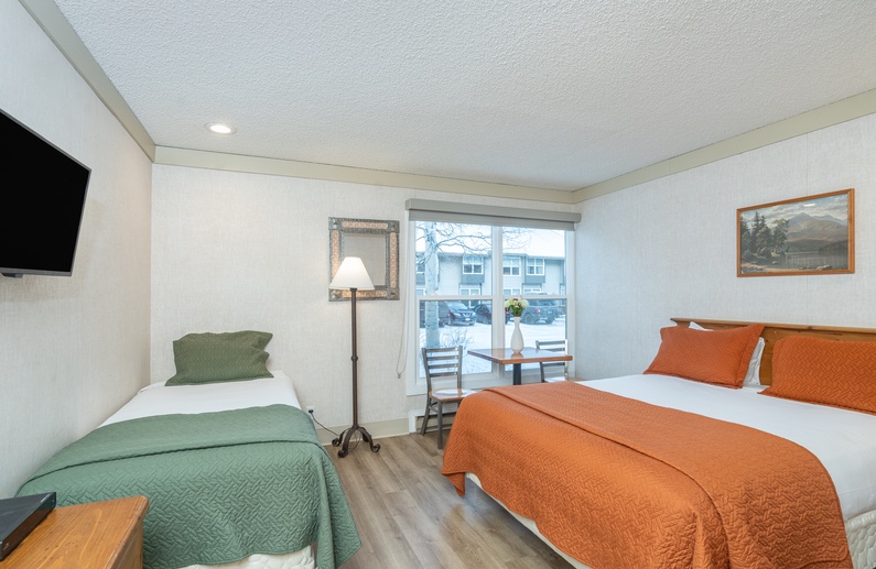 Mountainside Inn 320