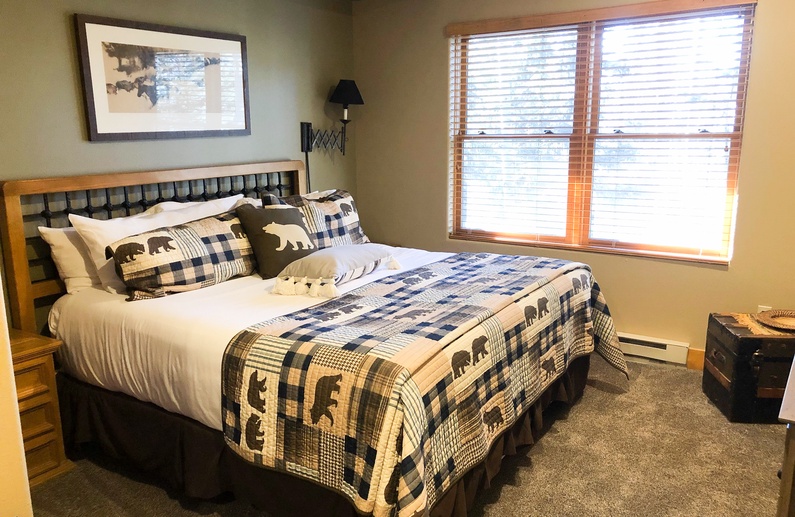 Bear Creek Lodge 301B