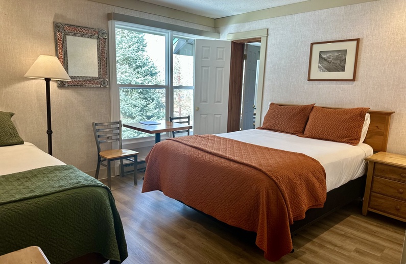 Mountainside Inn 115/117