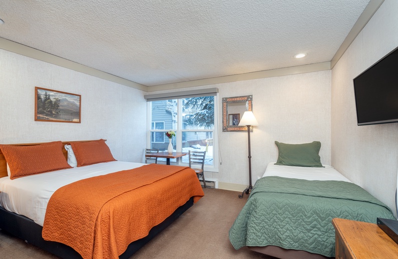 Mountainside Inn 415