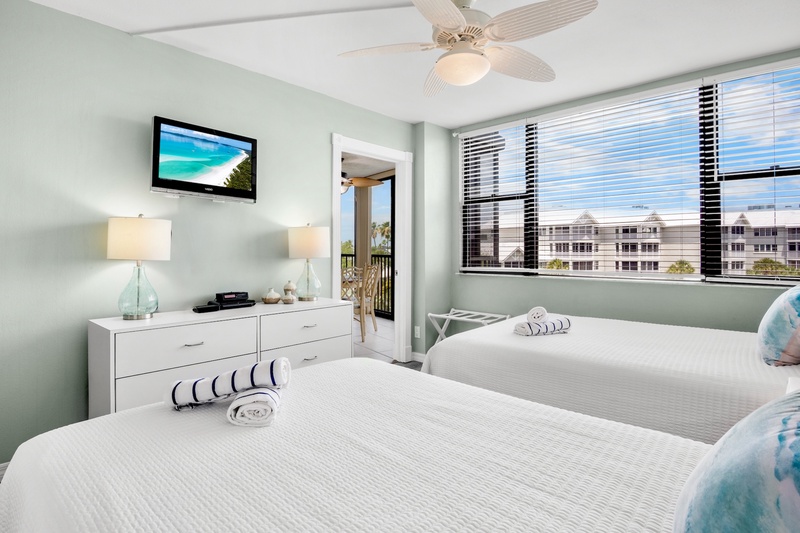 Harbor Towers Unit 415 by Tropical Sands Accommodations