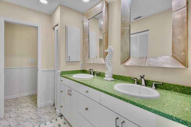 Primary Bedroom, Ensuite Bathroom