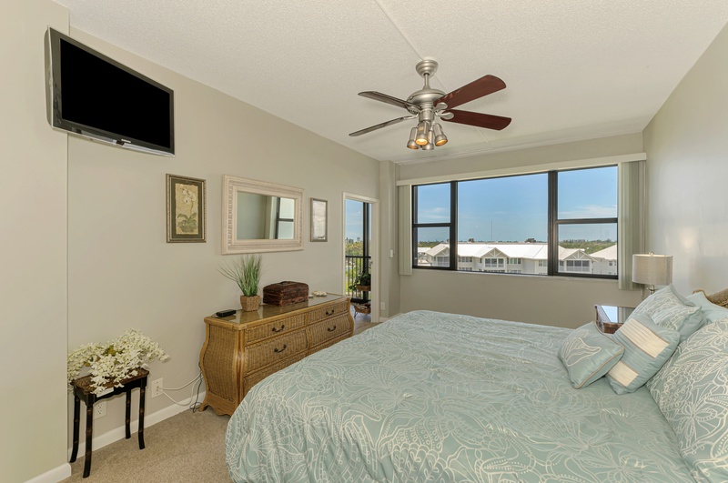 Primary Bedroom, King