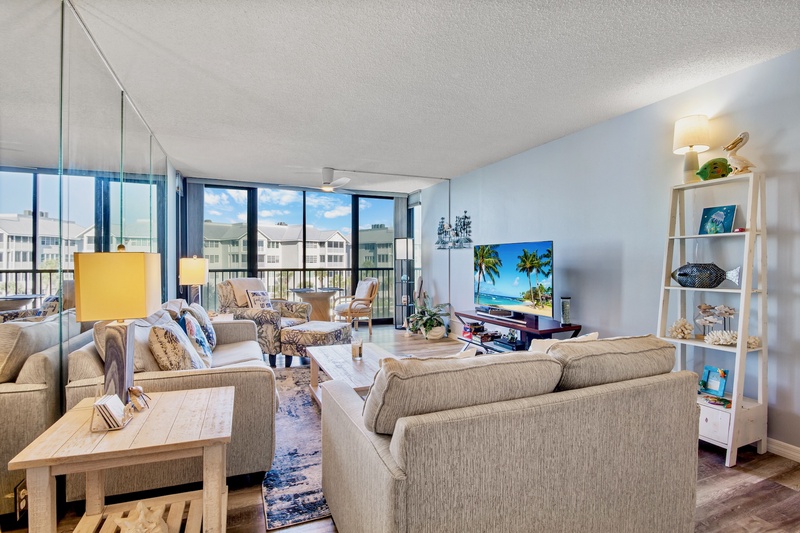 Harbor Towers 409 by Tropical Sands Accommodations