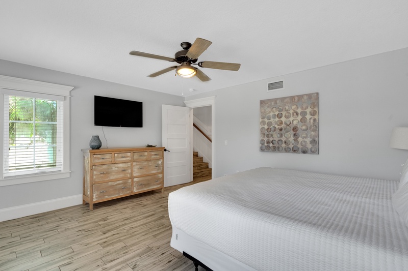 Fifth Bedroom, King