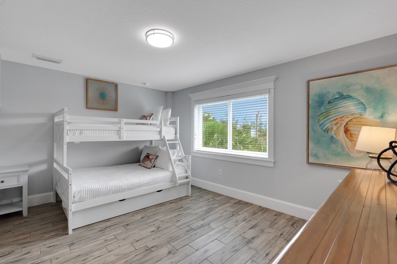 Fourth Bedroom, Twin/Full Bunk