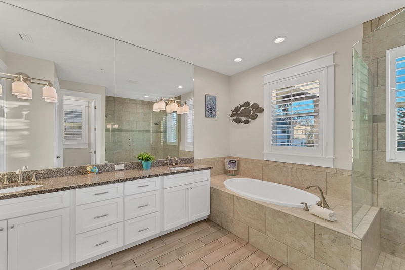 Primary Bathroom, Ensuite