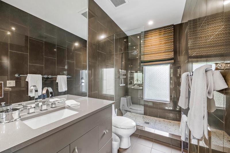 Bedroom 1 - En Suite Bathroom with Walk-in Shower