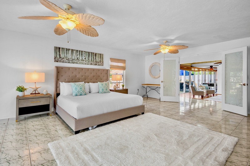 Primary Bedroom, King bed