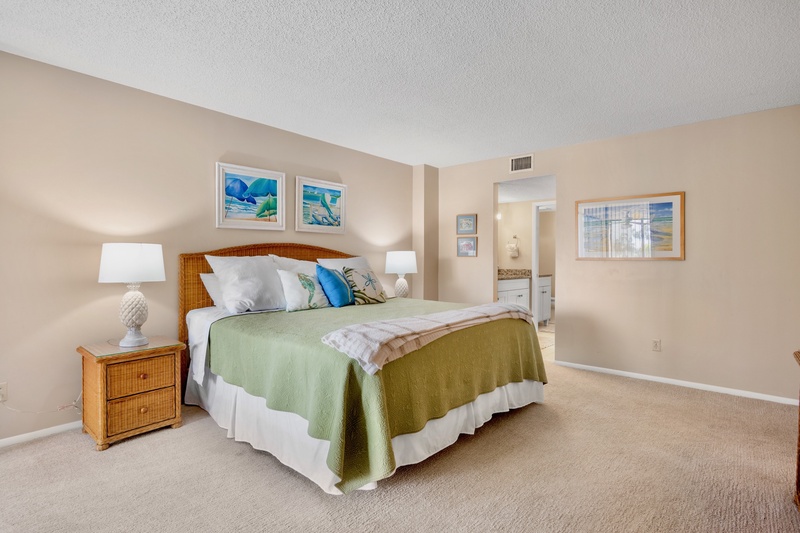 Gulf and Bay Club D101 by Tropical Sands Accommodations