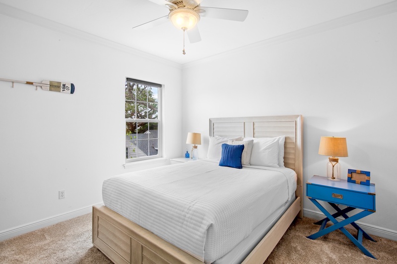 Fourth Bedroom, Queen