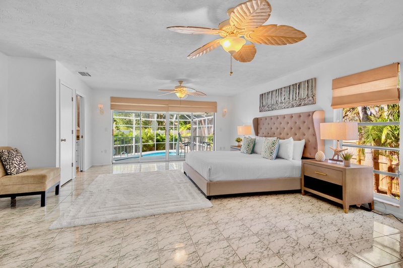 Primary Bedroom, King bed