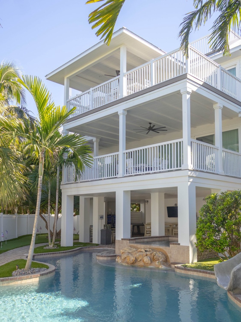 High Tide by Siesta Key Luxury Rental Properties
