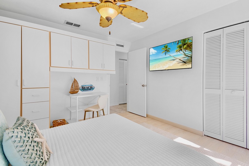 Third Bedroom, Full bed